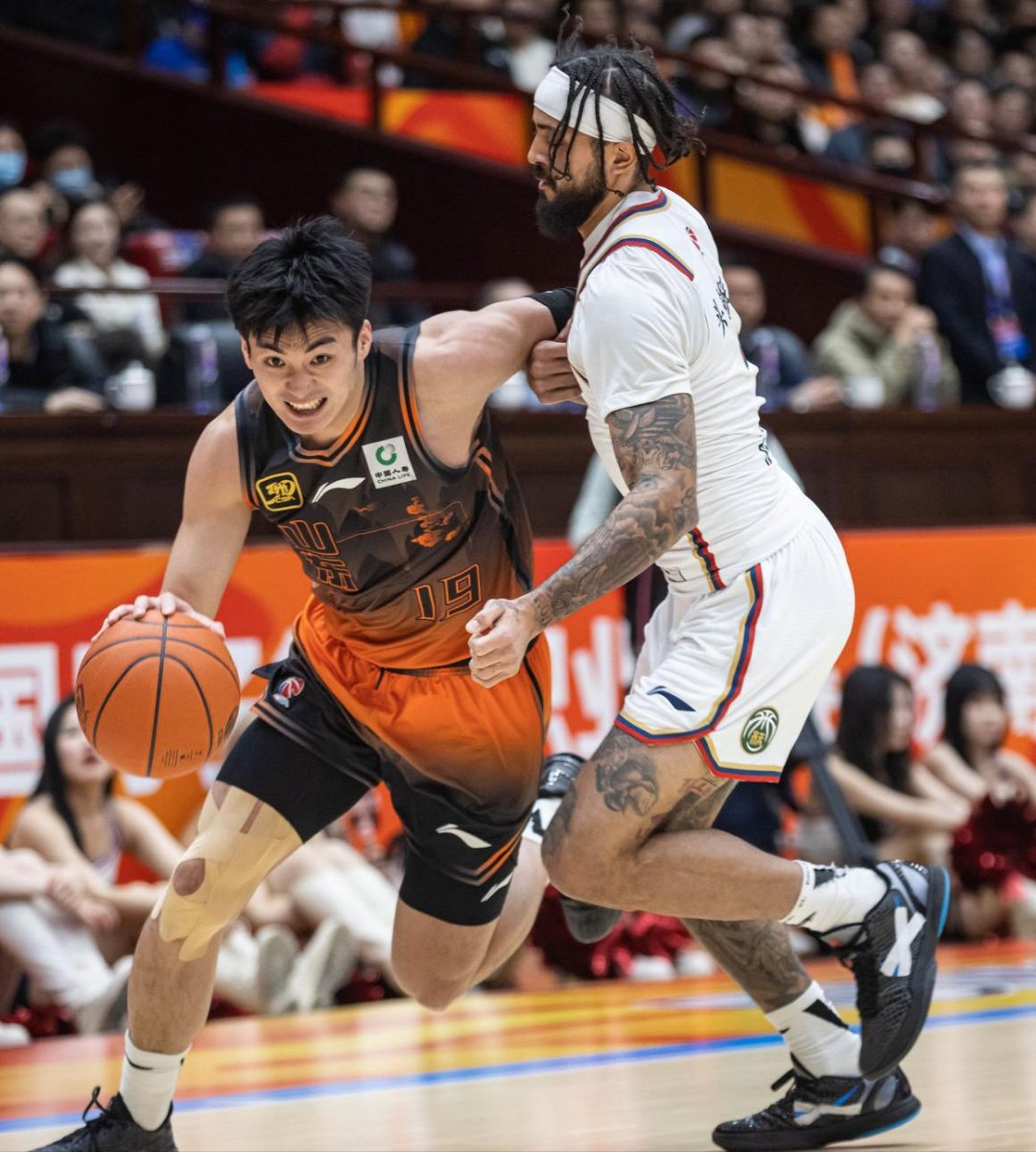 博亚体育官方注册-新疆广汇迎NBA总决赛关键赛，集结日止住颓势，压力陡增，纪律约束更严格