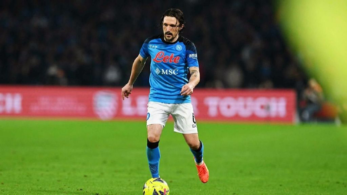 今夜体能课后，那不勒斯调整名单备战足总杯，态度坚定，数据趋势出现新变化